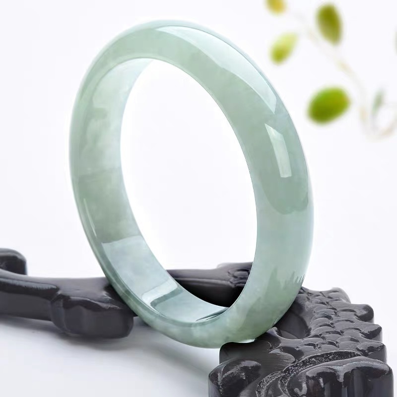 Pulsera de Jade Antigua de Mya - Lighting & Home Decor Studio Photos reseña y precio